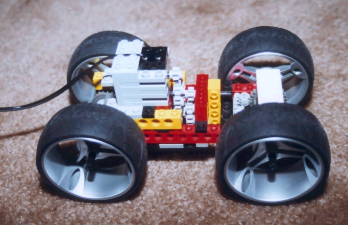 Top view of 4WD platform